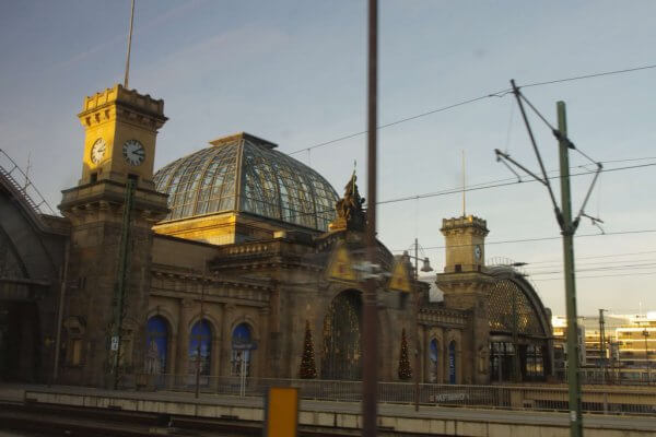 ベルリン〜チェコ・プラハまで電車の行き方・チケットの買い方を解説